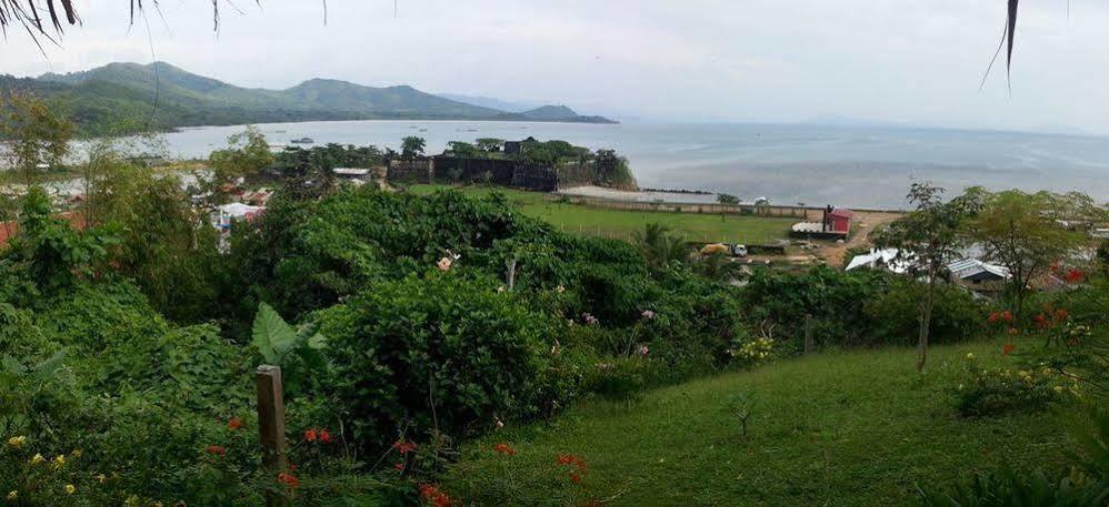 Готель Casa Rosa Taytay Palawan Екстер'єр фото